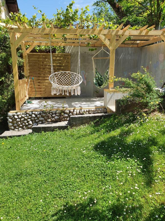 Peaceful Vacation Villa & Garden Сараево Экстерьер фото