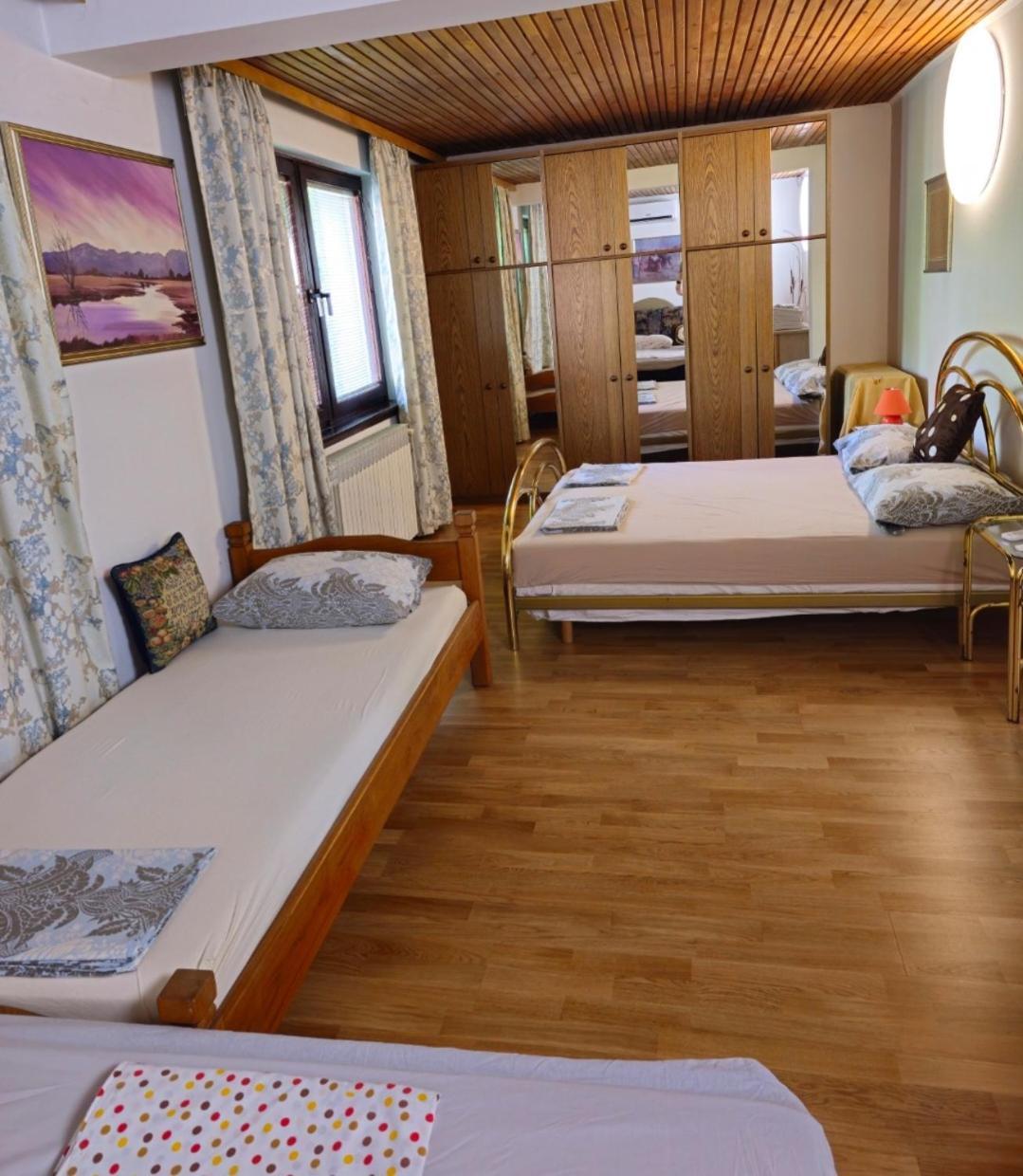 Peaceful Vacation Villa & Garden Сараево Экстерьер фото