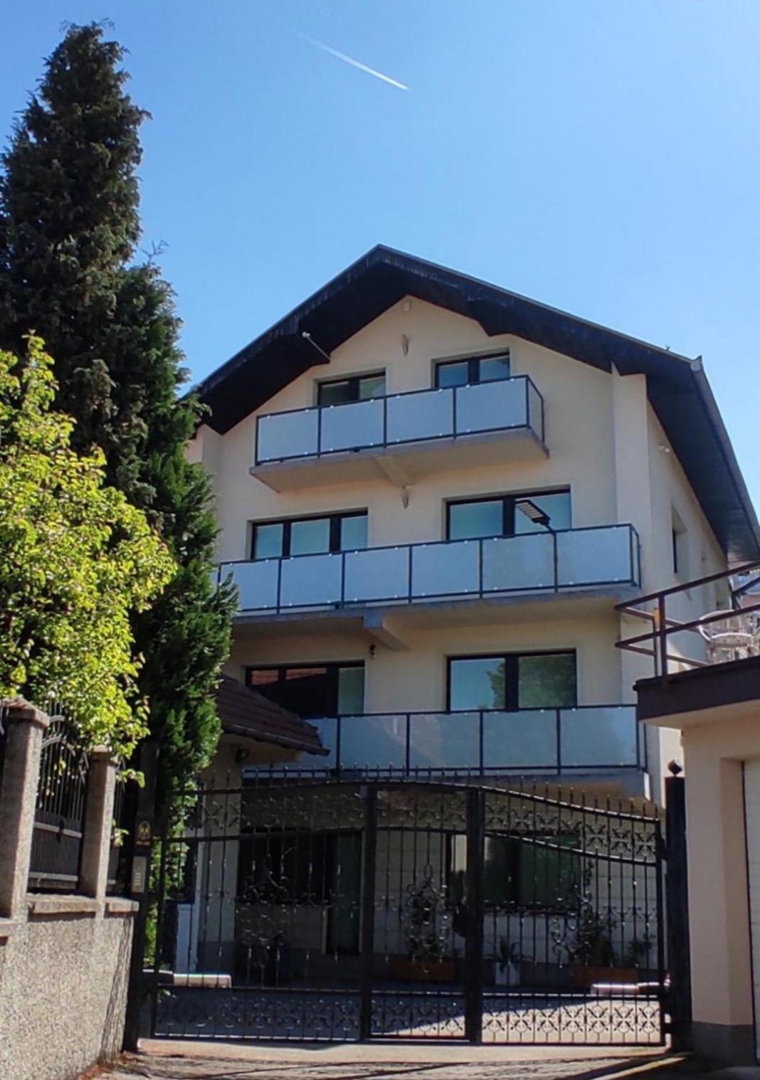 Peaceful Vacation Villa & Garden Сараево Экстерьер фото